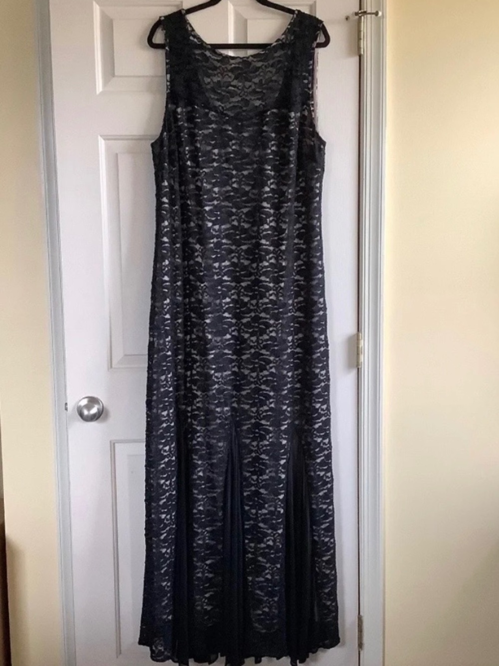 Onyx Lite Sleevless Mermaid Formal Lace Maxi Gown Black SZ 22W